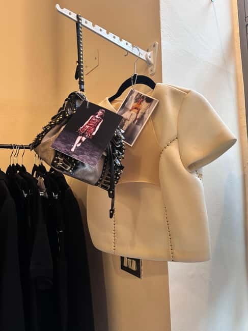 Milan: The Ultimate Vintage Shopping Guidebook - Navigating Milan