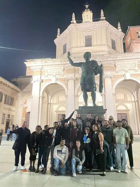 Milan: VIP Nighttime Corso Como Crawl to 2 Bars and 2 Clubs - Who Will Love This Tour?