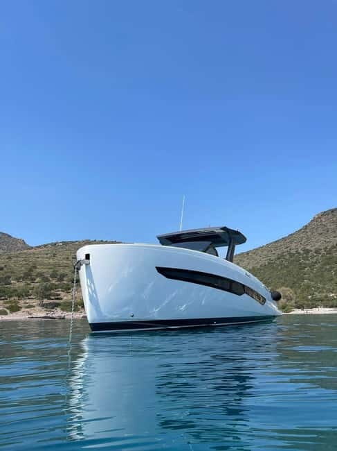 Milos Cyclades Luxury private cruises - The Itinerary: A Well-Rounded Mix of Sightseeing and Relaxation