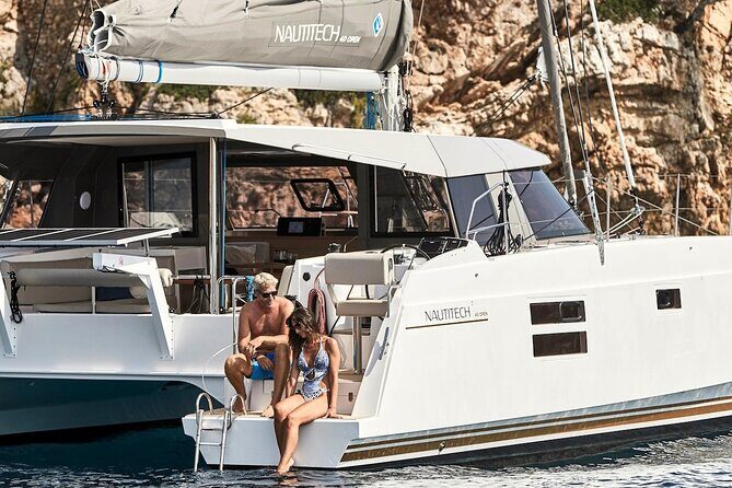 Milos Luxury Catamaran Cruise to Kleftiko Bay with Lunch - FAQ