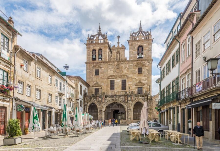 Minho: Private Braga and Guimarães Tour - Transportation and Guide Experience