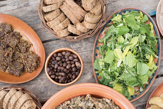 Minoan Menu in a Minoan way - A Close Look at the “Minoan Menu in a Minoan Way” Experience