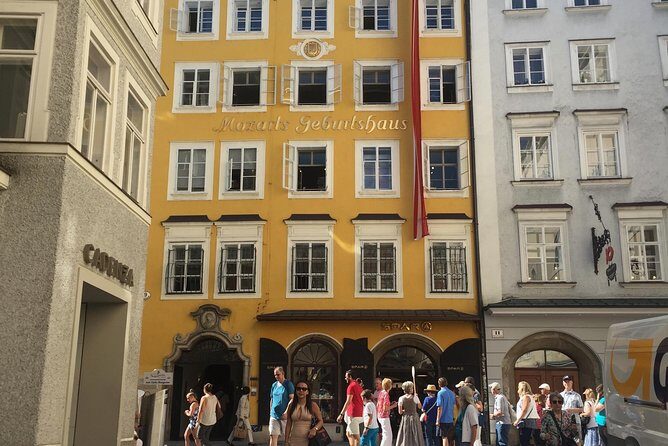 Mirabell Garden & Salzburg Old Town Private Walking Tour - Final Reflection: Is This Tour Right for You?