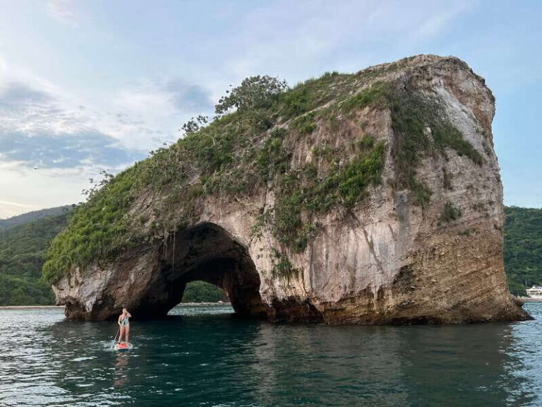 Mismaloya: Los Arcos Bioluminescent Waters Kayak & Cave Tour - Exploring Los Arcos: A Close-Up Look