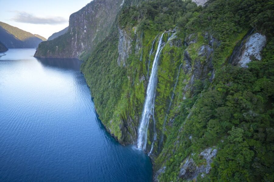 Mitre Peak | Helicopter Flight | Milford Helicopters - The Experience: What to Expect from Milford Helicopters’ Flight