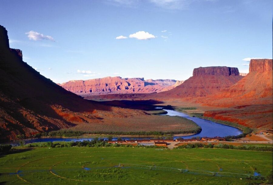 Moab: Backcountry Arches Helicopter Tour - A Closer Look at the Moab Backcountry Arches Helicopter Tour
