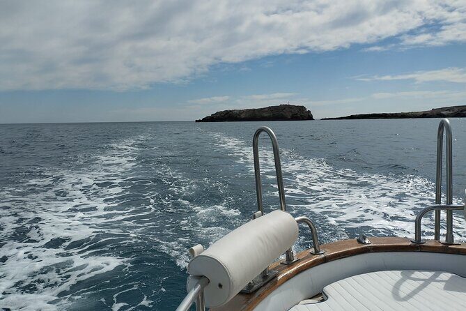 Monopoli Shared tour by Gozzo boat to the Polignano caves - Who Will Love This Tour?