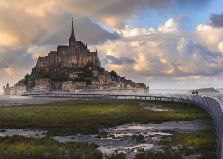 Mont-Saint-Michel: Private Guided Tour with Abbey Entrance - The Guided Tour of the Village (45 Minutes)