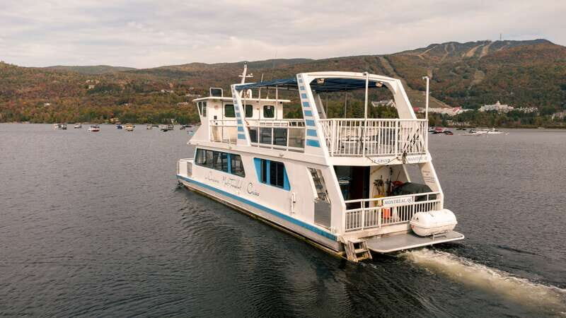 Mont-Tremblant: Guided Scenic Lake Cruise