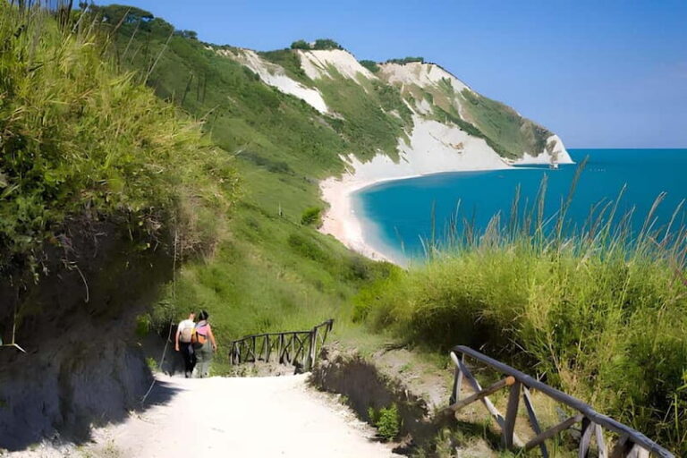 Monte Conero: hiking discovery tour - The Experience in Detail: What to Expect on Your Monte Conero Hike