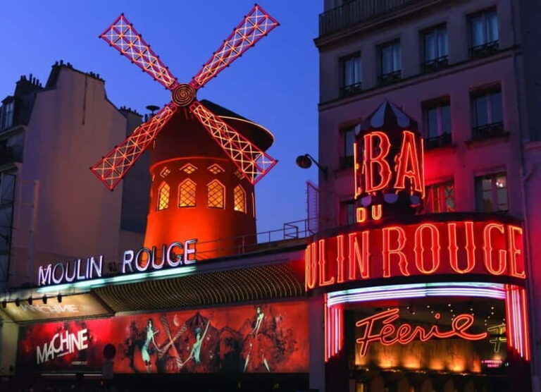 Montmartre: A journey through the art and history of bohemian Paris - Practical details that matter