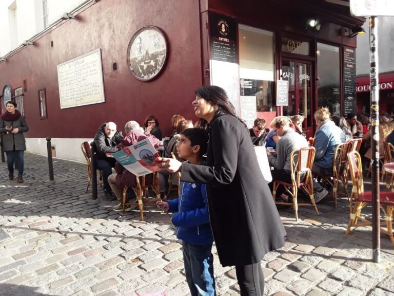 Montmartre: Private Treasure Hunt for Families and Kids - Transport and Timing