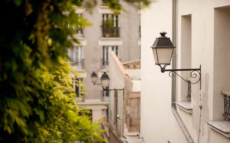 Montmartre : Small Group Guided Walking Tour - Who Should Take This Tour