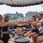 Montreal: Guided Electric Boat Cruise with Onboard Drinks - The Experience in a Nutshell