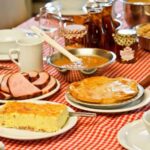 Montreal: Maple Syrup Tour with Sugar Shack & Local Cuisine - Who Will Gain the Most?