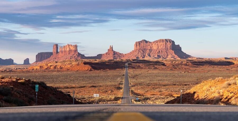 Monument Valley: Cultural Tour with Dinner and Entertainment - Why This Tour Is Particularly Valuable