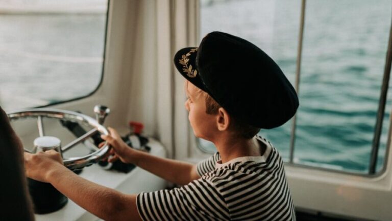 Mooloolaba: Seafood Lunch Cruise - A Deep Dive into the Experience