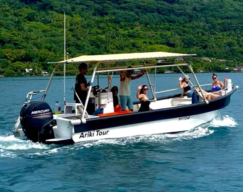 MOOREA 6H Private boat tour whales watching and Lunch - An In-Depth Look at the Moorea Whale Tour