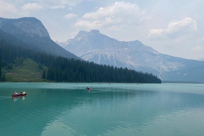 Moraine Lake,Lake Louise,Emerald& Peyto Lake 4 lakes from Canmore - An In-Depth Look at the Lakes and Stops