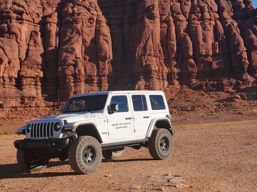 Morning Canyonlands Island In The Sky 4x4 tour - An In-Depth Look at the Canyonlands Island In The Sky 4x4 Tour