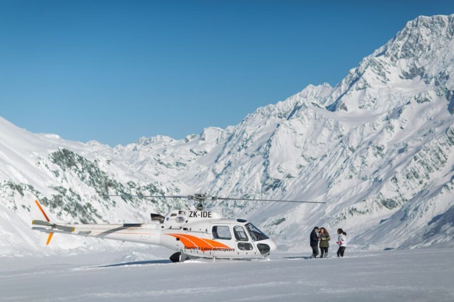 Mount Cook: 50-Minute Aoraki Scenic Helicopter Flight - The Snow Landing on Tasman Glacier