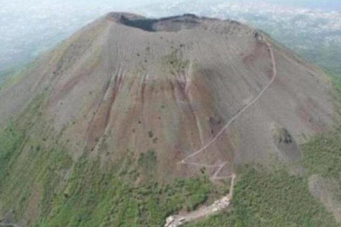 Mt Vesuvius - A Detailed Look at the Mt. Vesuvius Tour Experience