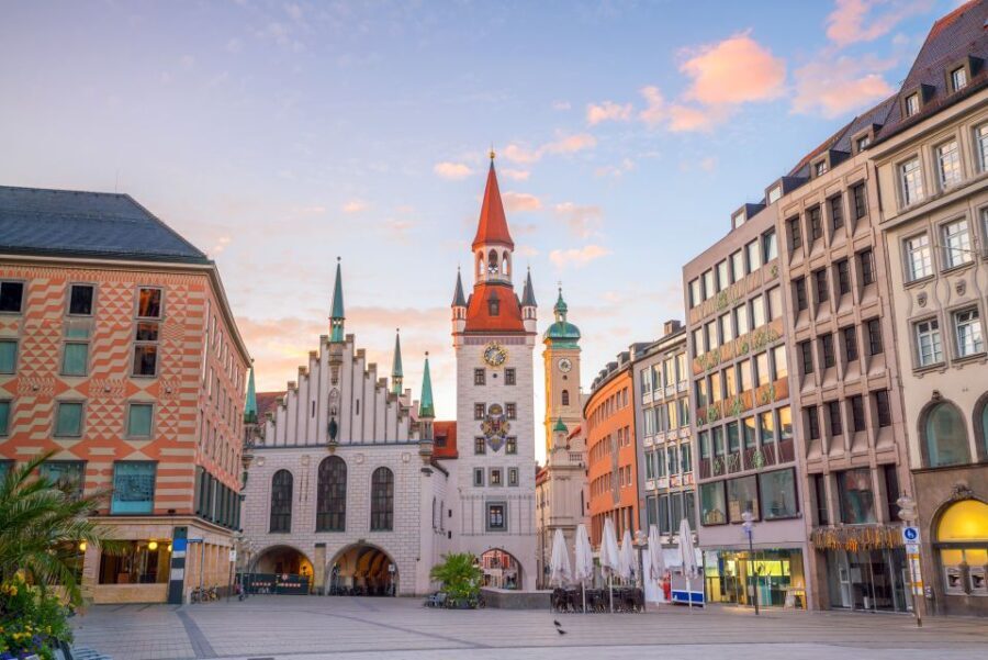 Munich: Alte Pinakothek and Old Town Private Walking Tour - Exploring Munich’s Old Town
