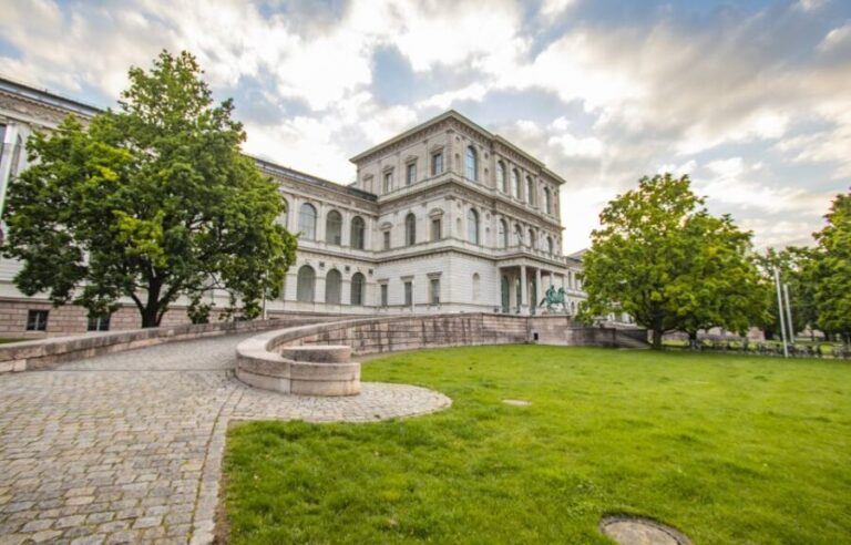 Munich: Capture the most Photogenic Spots with a Local - Why This Tour Is Valuable