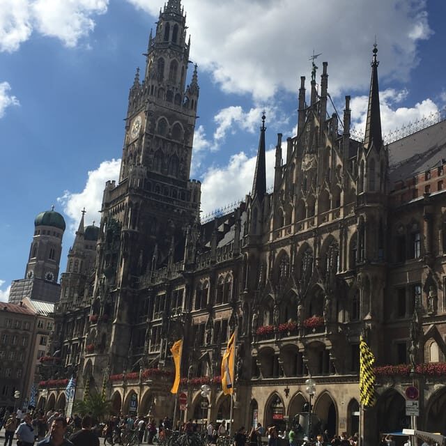 Munich: City Highlights and Beer Garden Walking Tour - A Detailed Look at the Munich Highlights and Beer Garden Tour