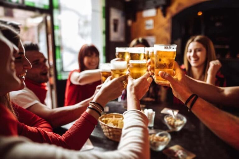 Munich: Guided Pubcrawl with free Shots & VIP Club Entry - FAQ