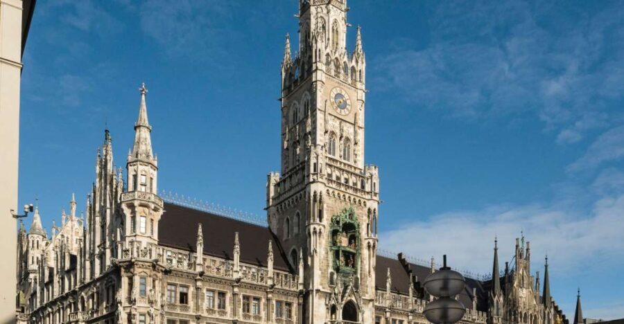 Munich: Guided Tour of the historic Town Hall on Marienplatz - A Closer Look at the Munich Town Hall Guided Tour