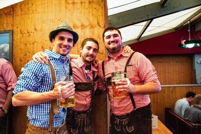 Munich: Oktoberfest Tour with Tent Reservation, Food & Beer - A Closer Look at the Oktoberfest Tour Experience