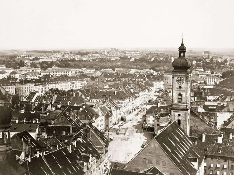 Munich: Old Town Highlights Private City Tour - Walking Tour - What Sets This Tour Apart?