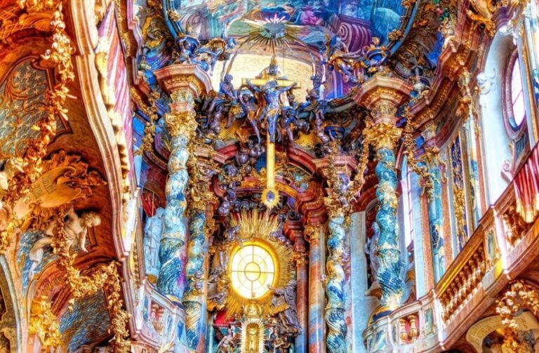 Munich: Residenz Museum Tickets and 2,5-hour Guided Tour - Location and Meeting Point