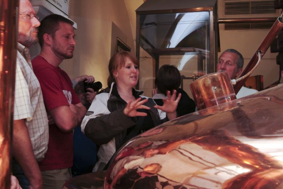 Munich's Beer Halls and Breweries: 3-Hour Guided Tour - Detailed Breakdown of the Experience