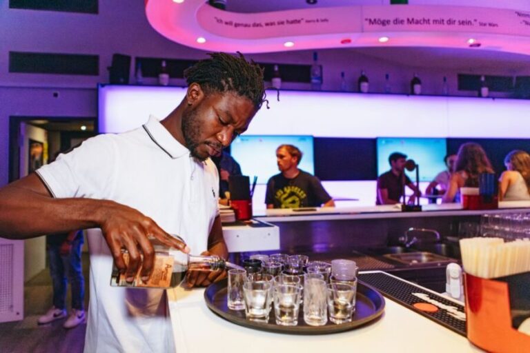 Munich's Original Pub Crawl - The Experience in Detail: A Closer Look