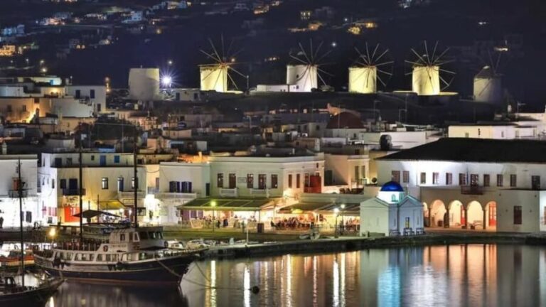 Mykonos Bar Crawl with a Local - The Sum Up