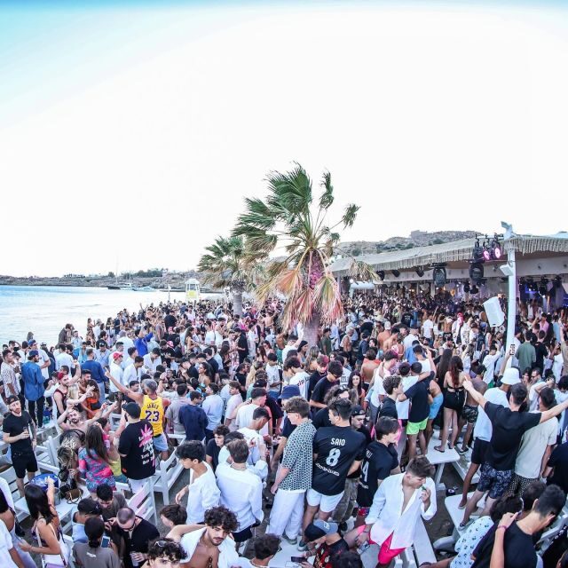 Mykonos: Best Beach Clubs Crawl Day Party - Practical Tips for Your Beach Clubs Crawl
