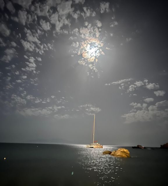 Mykonos: Boho Experience Catamaran Cruise