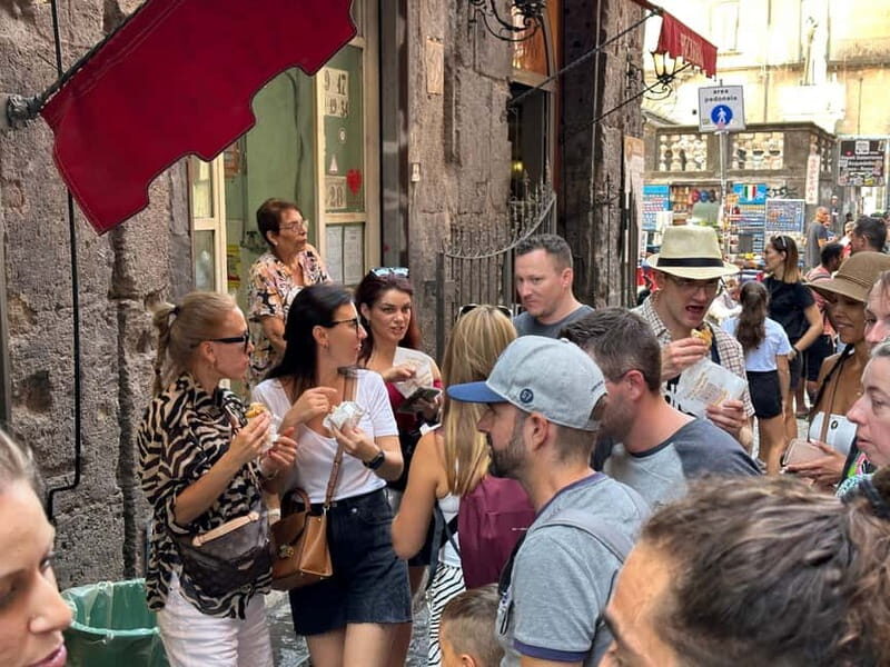 Naples: Street Food and Guided Sightseeing Walking Tour - The Food Highlights: Tasting Naples’ Classics