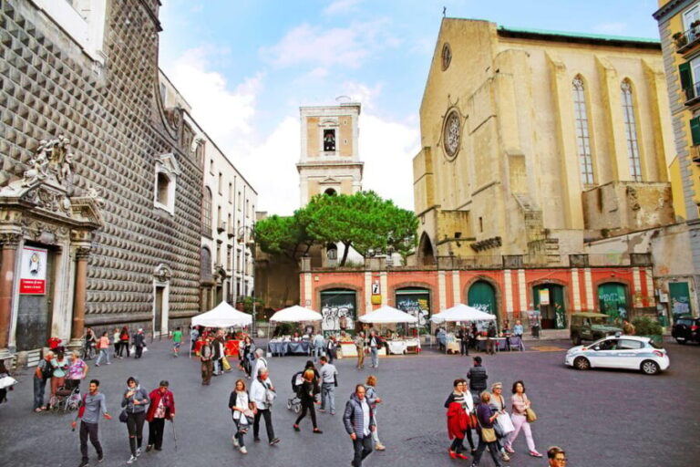 Naples: the city's beauty on a panoramic sunset tour - A detailed look into Naples panoramic sunset tour