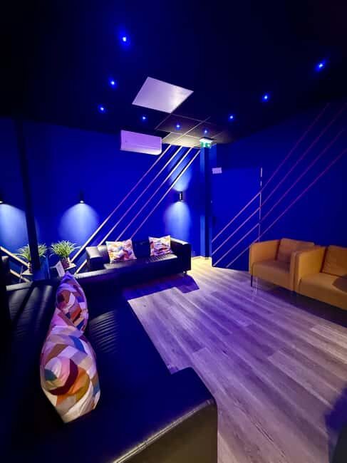 Narbonne: Leisure complex, private karaoke, and quizzes - What Makes It Stand Out?