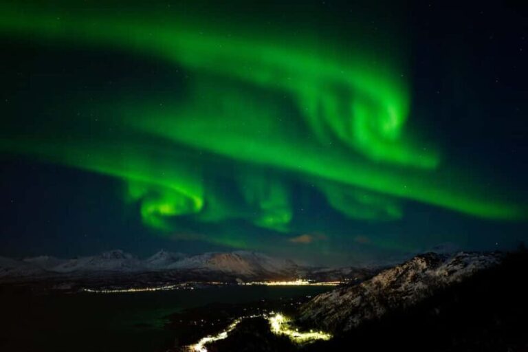 Narvik: Snowshoeing under the Arctic Lights - A Detailed Look at the Narvik Snowshoeing Tour