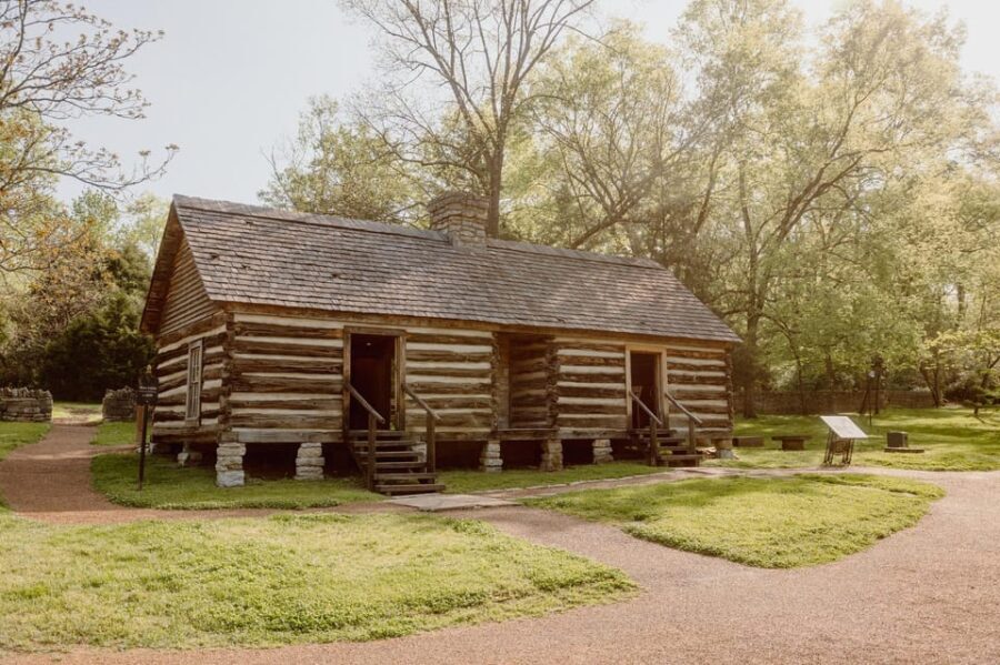 Nashville: Belle Meade Historic Site Journey to Jubilee Tour - Inside the Kitchen House