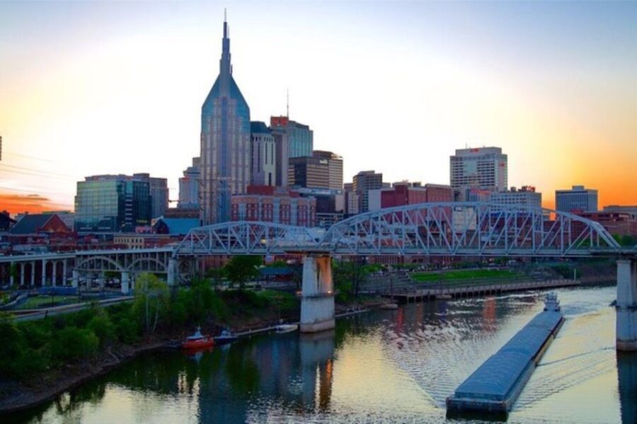 Nashville: Private City Tour with Local Singer-Songwriter - Why Travelers Love This Tour