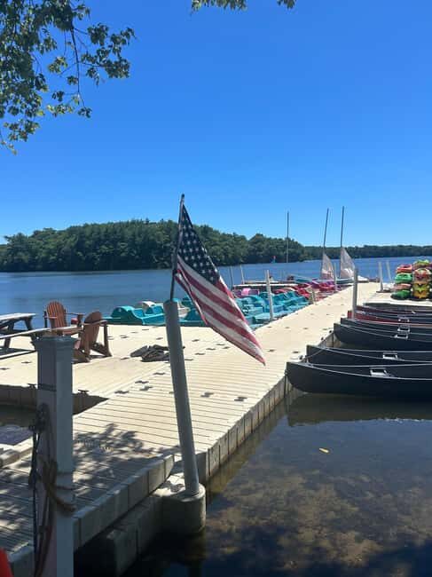Natick: Lake Cochituate Canoe Rental