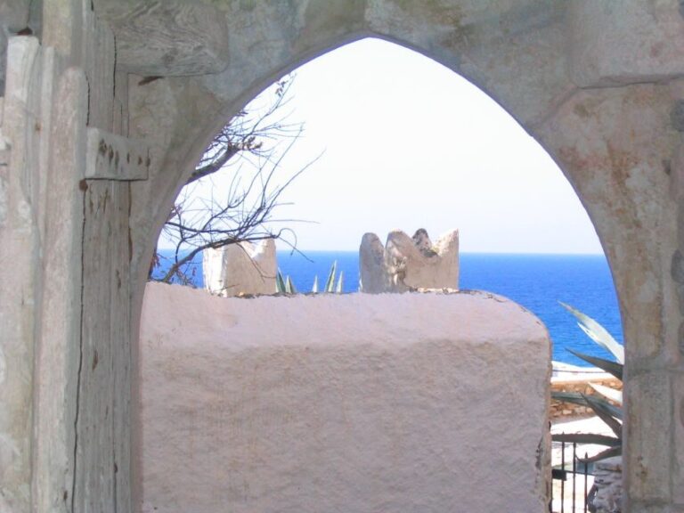 Naxos Castle Walking Tour and Sunset at the Portara - An In-Depth Look at the Naxos Castle Walking Tour and Sunset Experience
