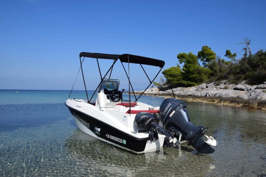 Nea Fokea: Boat Renal without License - A Detailed Look at the Experience