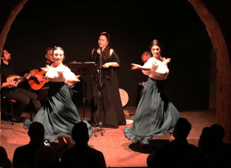 neapolitan show with traditional music, dance and tasting! - A Detailed Breakdown of the Experience