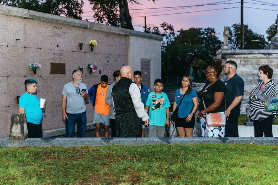 New Orleans: Dead of Night Ghosts and Cemetery Bus Tour - A Detailed Look at the Dead of Night Ghosts and Cemetery Bus Tour